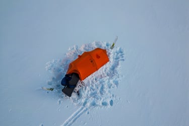 Zelt im Schnee Polaris