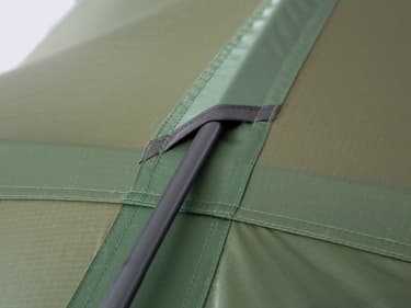 Detail flat poles sleeve