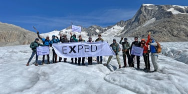 Exped Team auf dem Gletscher 