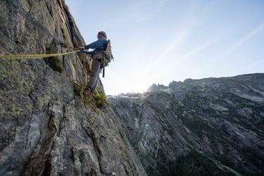 In Use Image Whiteout Climbing