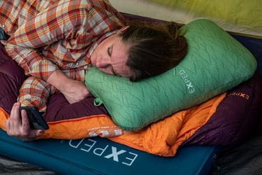 Person relaxing on Deepsleep camping mat