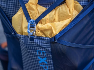 ©EXPED-Backpack-Lightning_navy_stash_pocket_1.jpg