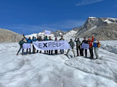 Exped Team auf dem Gletscher 